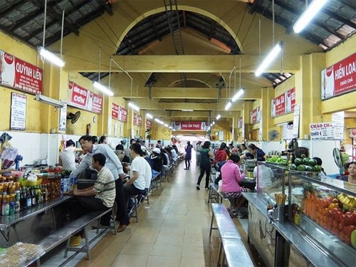 Ăn vặt ở chợ Cồn Đà Nẵng