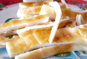 Mực một nắng thơm ngon đắt khách. Giá bán: 550.000đ/cân